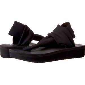 SANUK YOGA MAT SANDALS SLING WEDGES SIZE 8